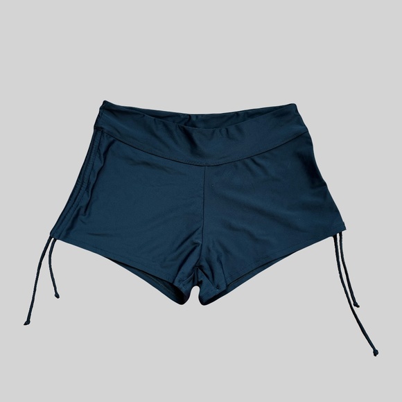 Women’s swim shorts - Picture 1 of 5